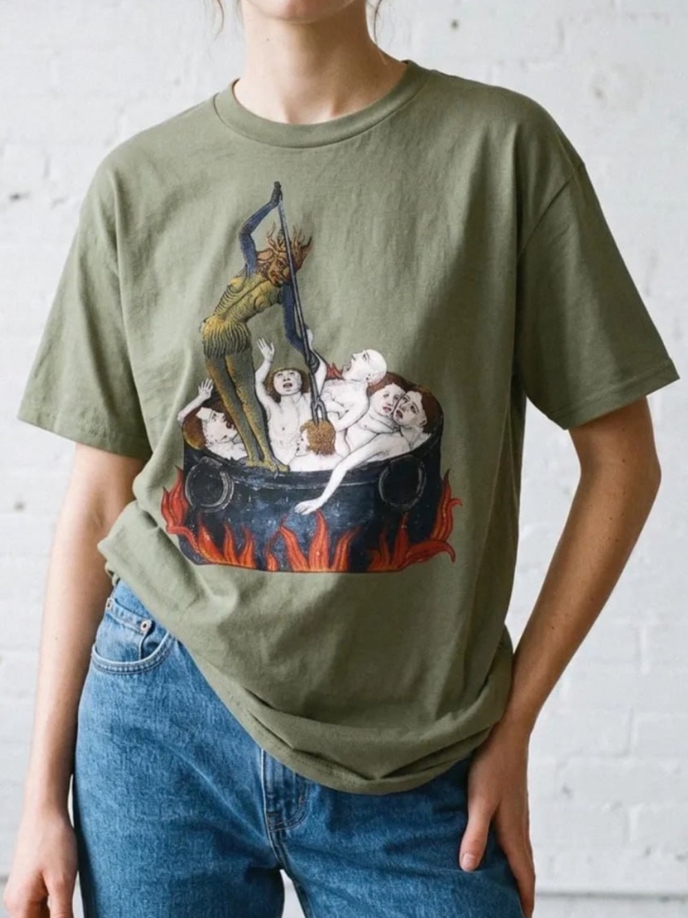 Green Medieval Short Sleeve Graphic Tee, Vintage 70s Style